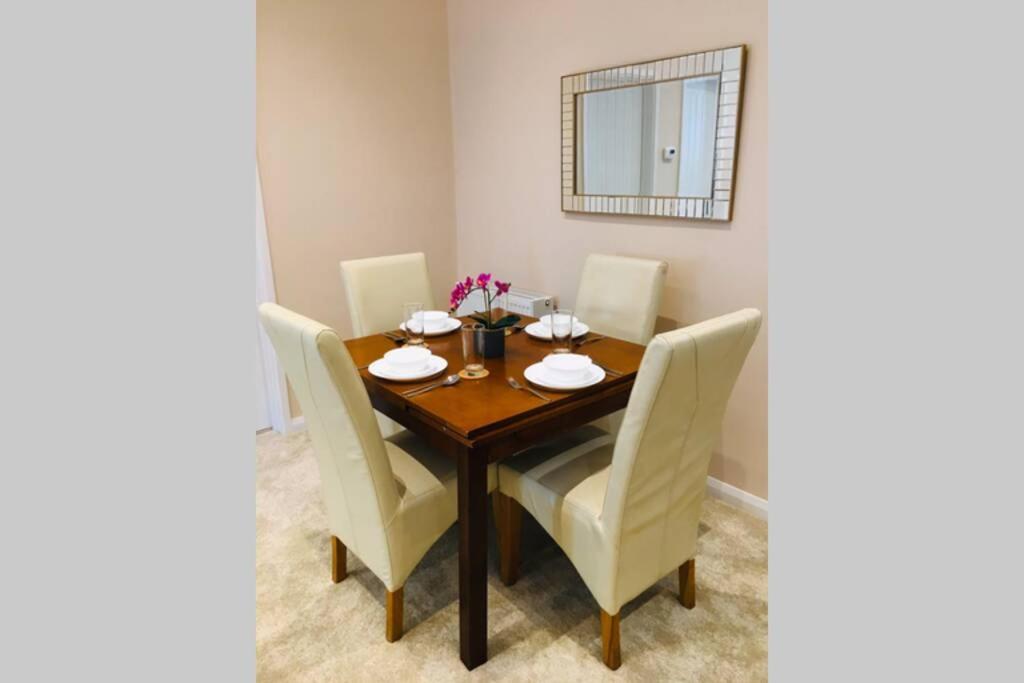 Private 1St Floor Apartment - Perfect For Port Of Dover, Eurotunnel And Short Stays Esterno foto