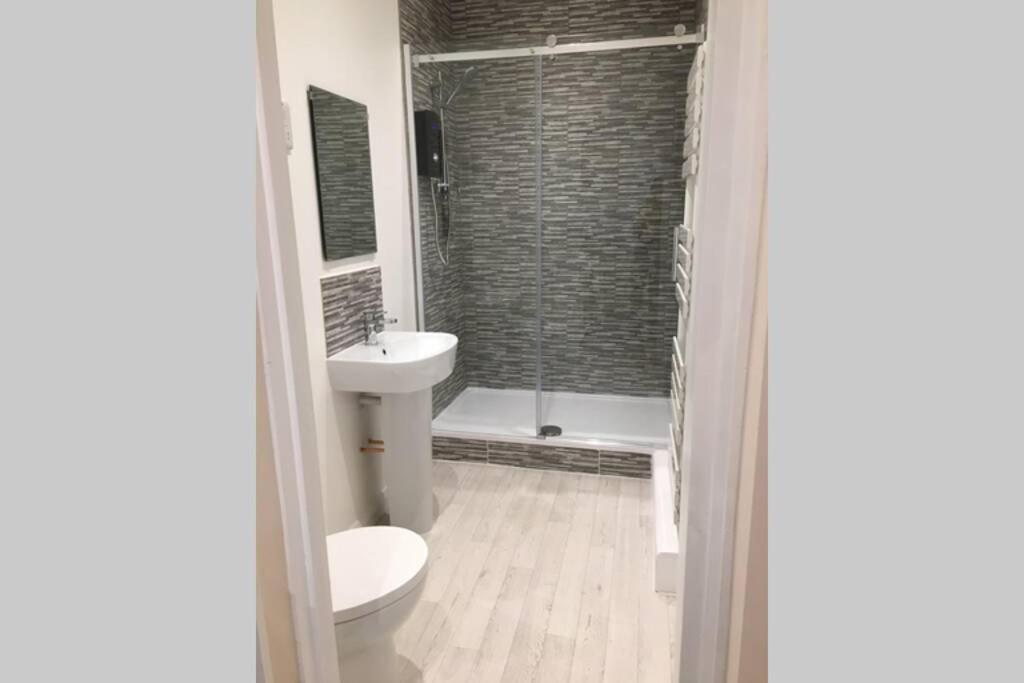 Private 1St Floor Apartment - Perfect For Port Of Dover, Eurotunnel And Short Stays Esterno foto