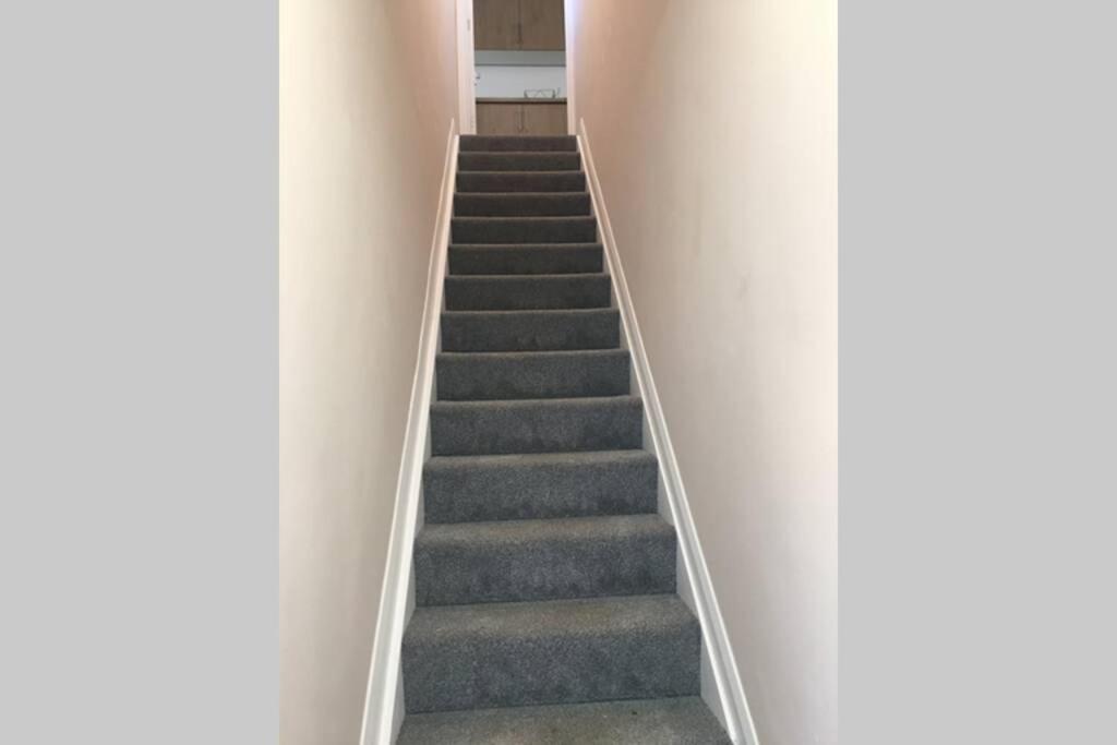 Private 1St Floor Apartment - Perfect For Port Of Dover, Eurotunnel And Short Stays Esterno foto
